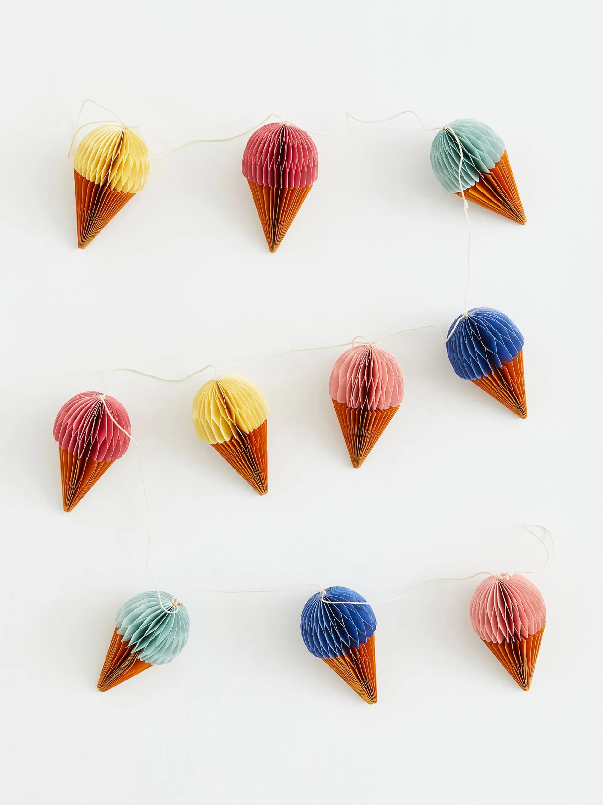 Ice cream cones garland
