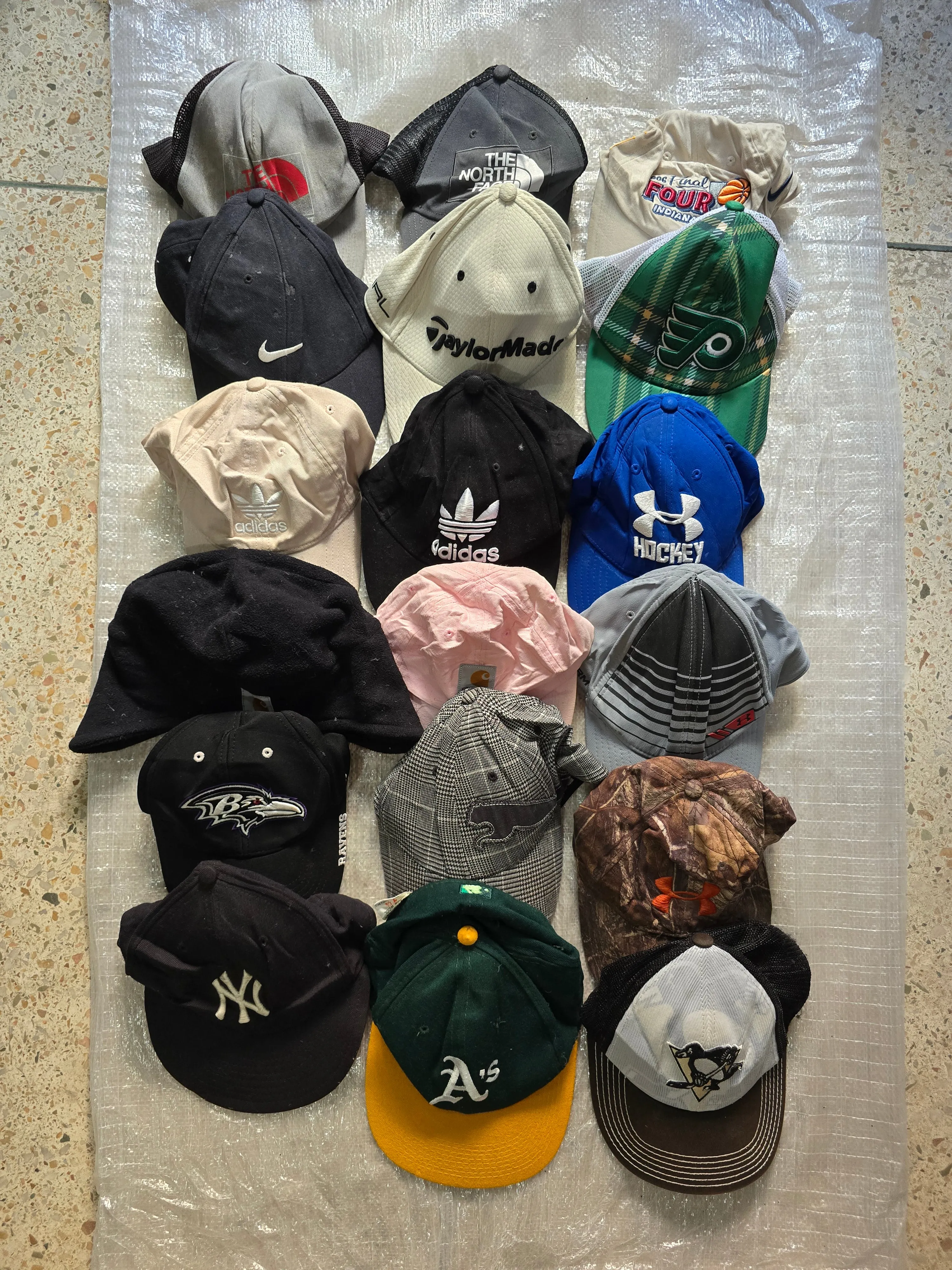Mix Branded and Baseball Hats 30 Pcs