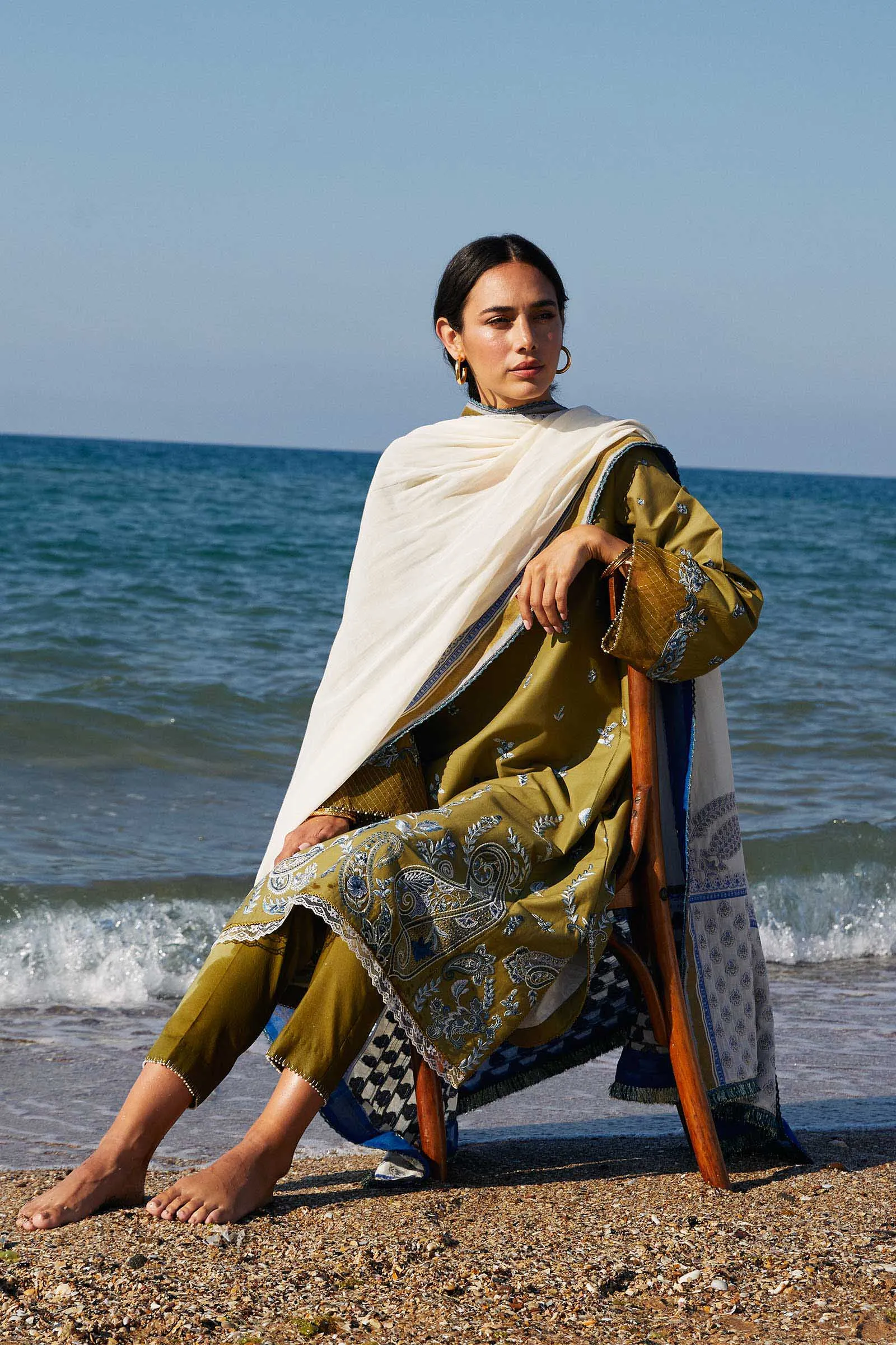 Zara Shahjahan Coco Luxury Lawn Collection 2021 – ZCE21-8A