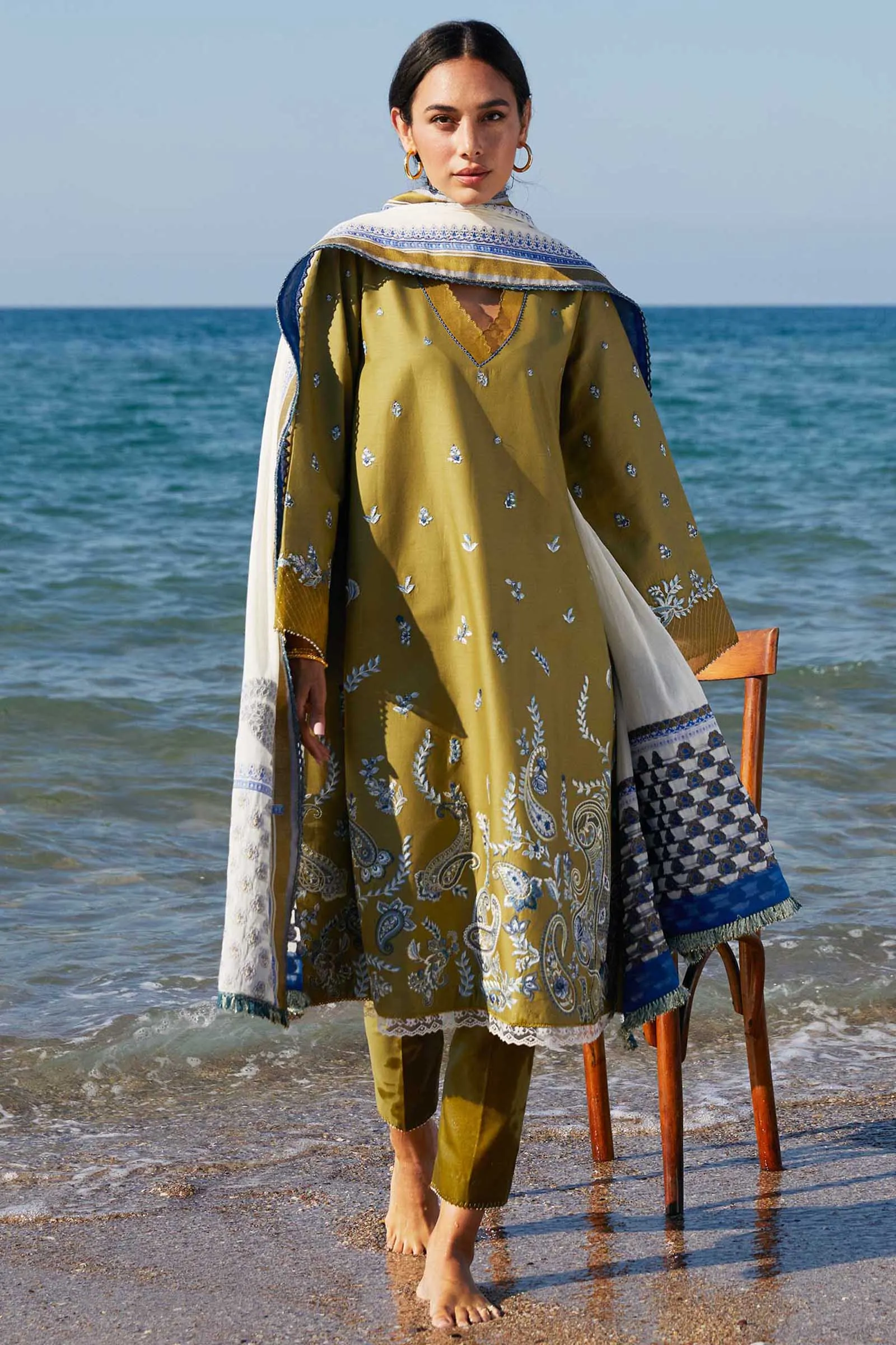 Zara Shahjahan Coco Luxury Lawn Collection 2021 – ZCE21-8A